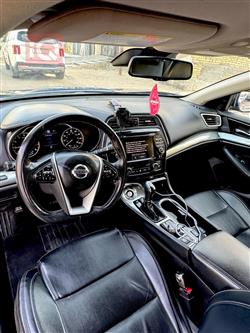 Nissan Maxima